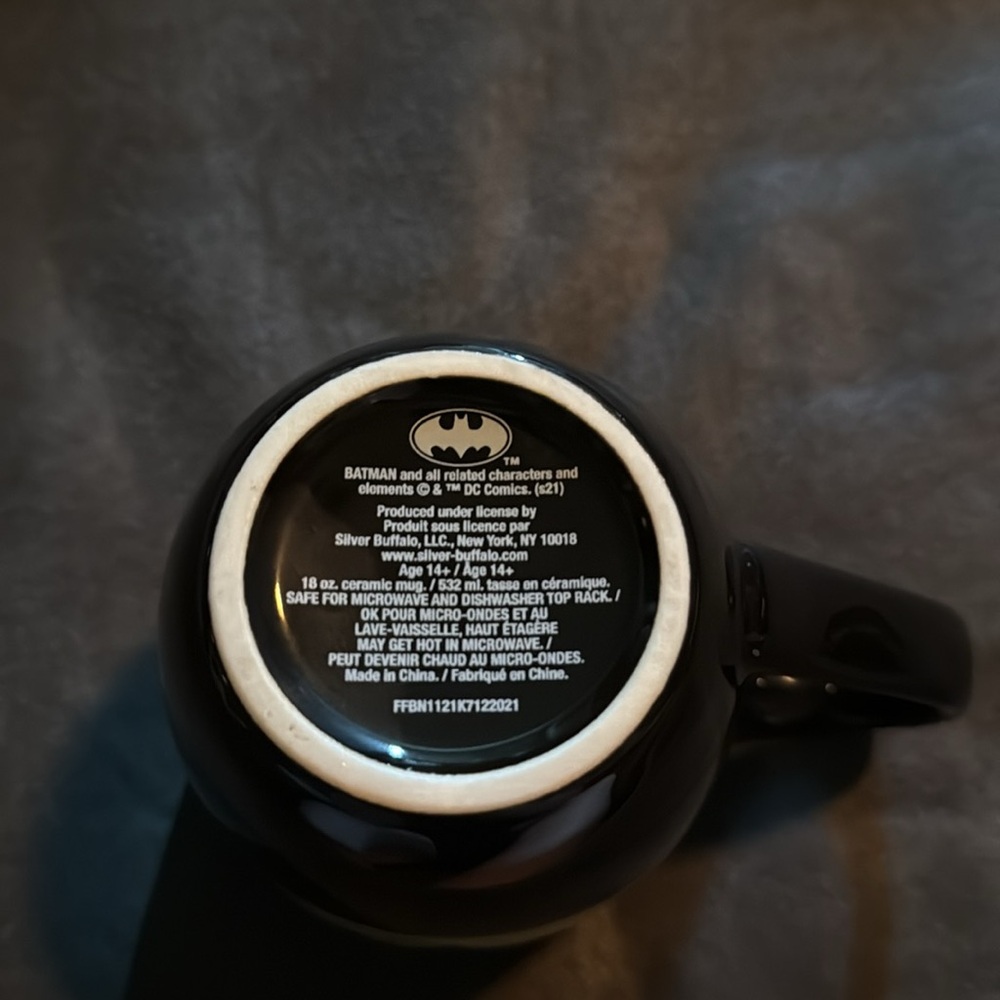 Batman Logo Mug - Picture 4 of 4